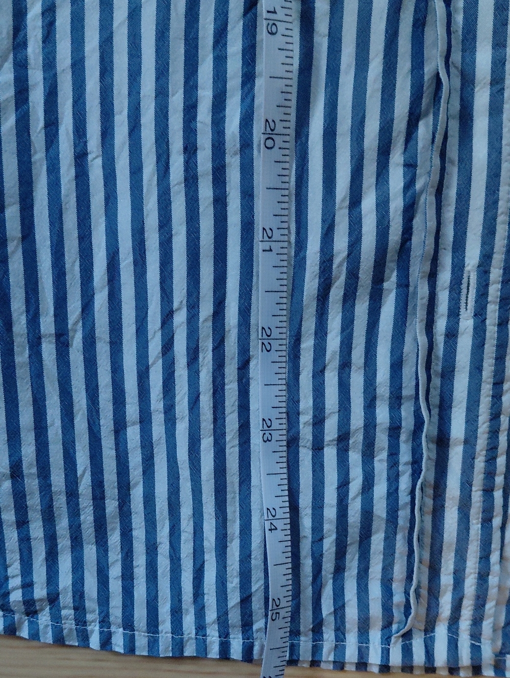 Lauren Ralph Lauren Blue & White Vertical Stripe 100% Silk Button-Down Shirt - Picture 4 of 6